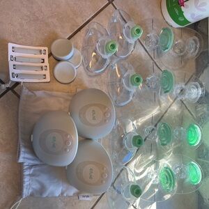 Elvie Breast Pump Set